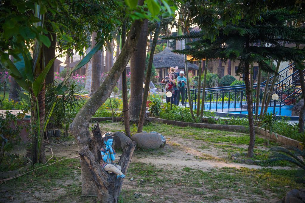 Chitwan Adventure Resort Sauraha Esterno foto