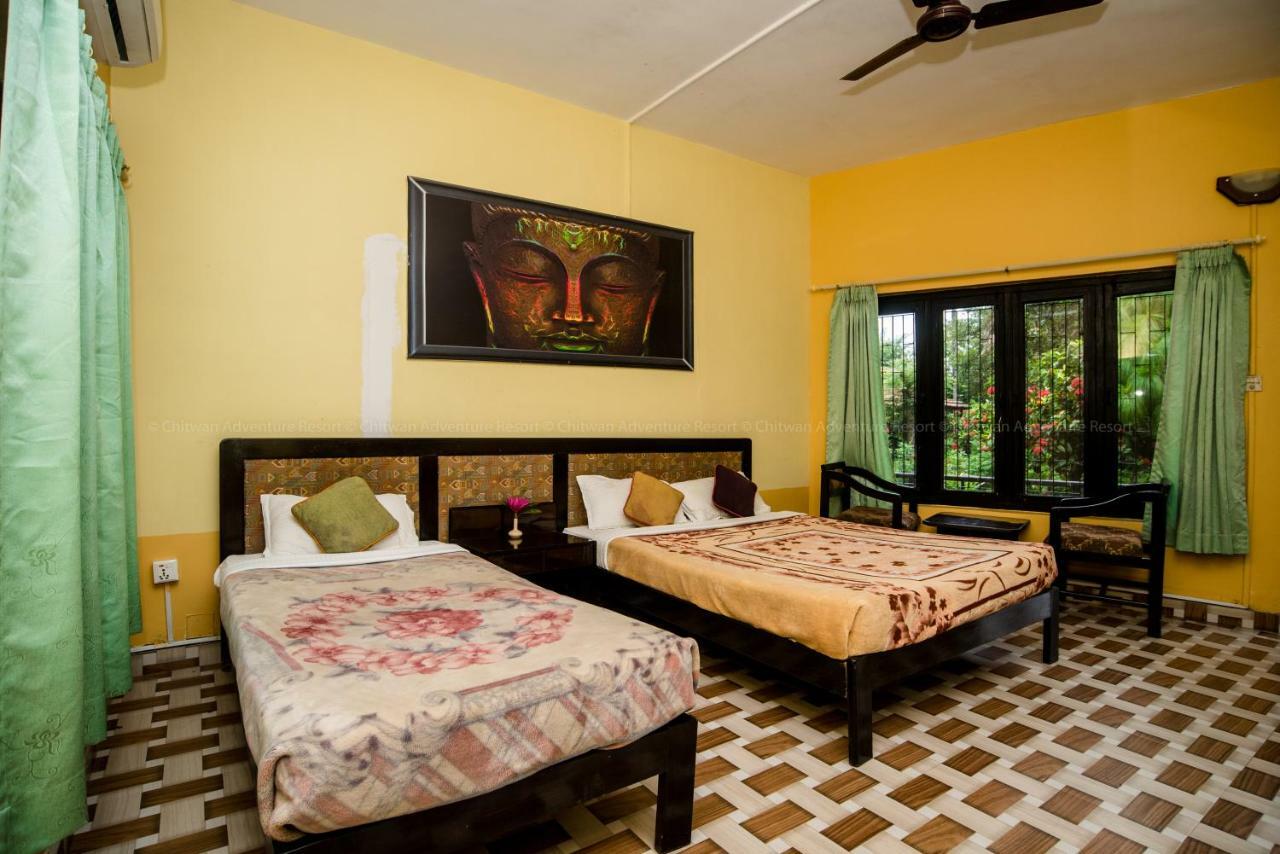 Chitwan Adventure Resort Sauraha Esterno foto